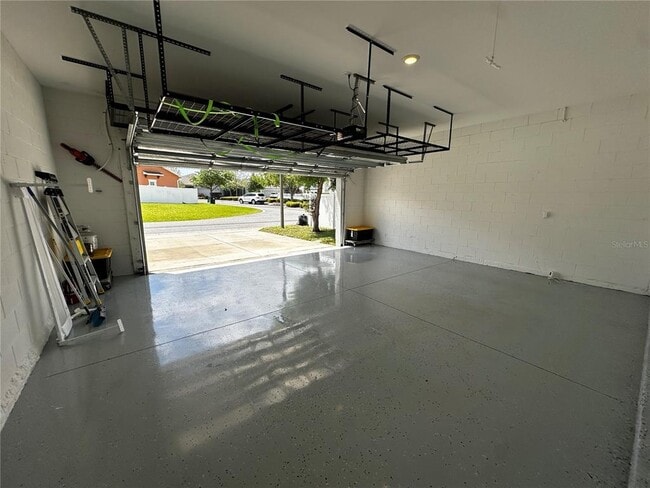 Building Photo - 15512 Sunquat Dr