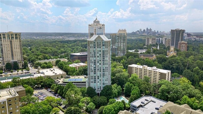 Building Photo - 2870 Pharr Ct S Northwest