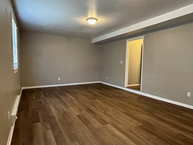 Building Photo - 2943 Hillside Ave