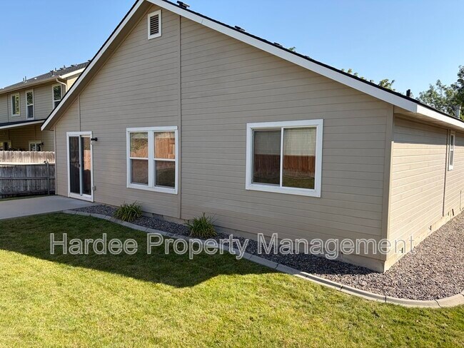 Building Photo - 677 N Kayden Way