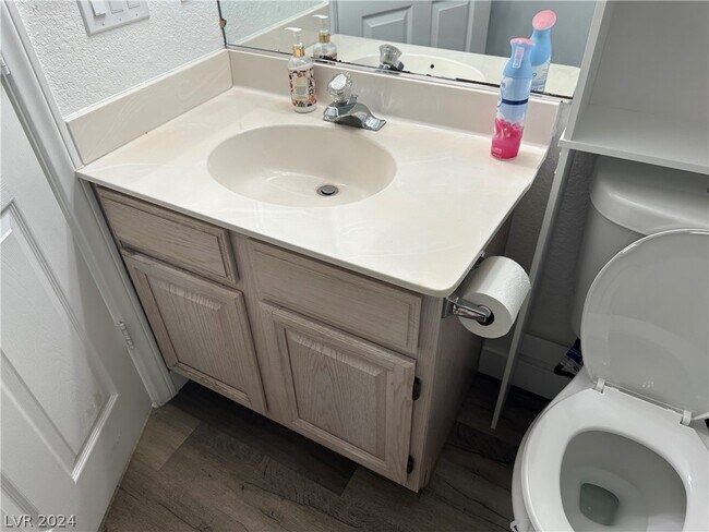 Building Photo - 601 Cabrillo Cir