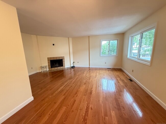 Building Photo - 27 Crows Nest Ln