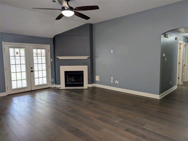 Building Photo - 14619 Golden Cypress Ln