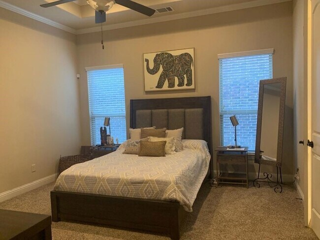 Building Photo - 686 Pendle Forest Dr