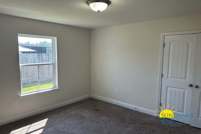 Building Photo - Beautiful 3 Bedroom Home in Gulf Breeze