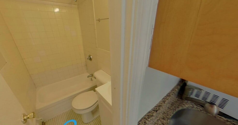 Building Photo - 10 Wait St