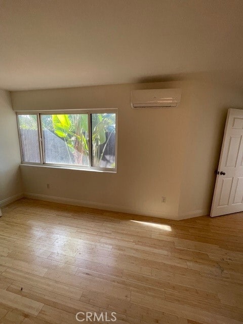 Building Photo - 1445 Edgecliff Ln