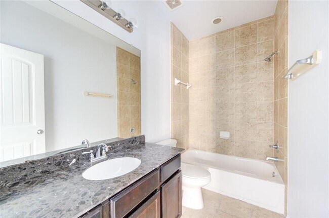Building Photo - 18227 Amalfi Coast Dr