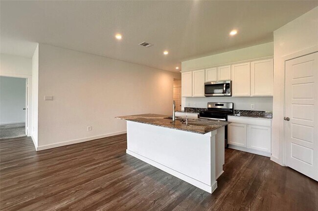 Building Photo - 8418 Kokernot Ln
