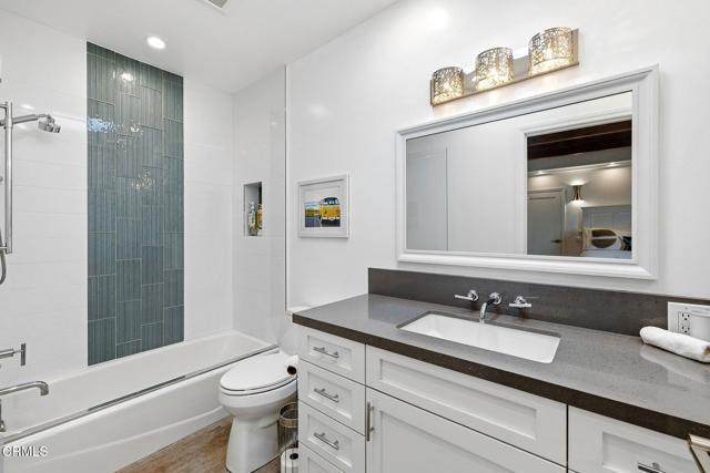 Building Photo - 3373 Ocean Dr