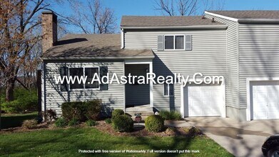 Building Photo - Beautiful Remodeled South KCMO Townhome-Av...
