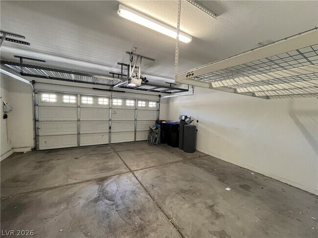 Building Photo - 5547 Fairmeade Way