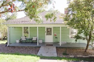 Building Photo - 3 Dalton St