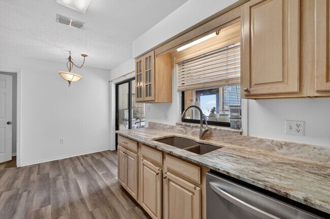 Building Photo - 12520 Orangewood Ct
