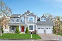 Building Photo - 310 Nutmeg Ln