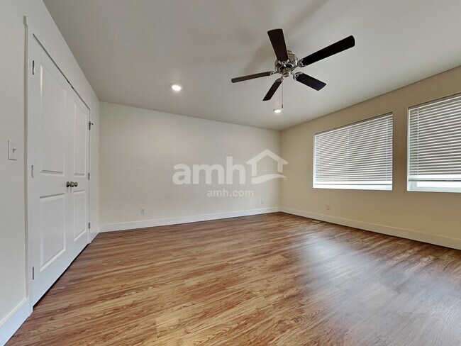 Building Photo - 1427 92nd Way SE