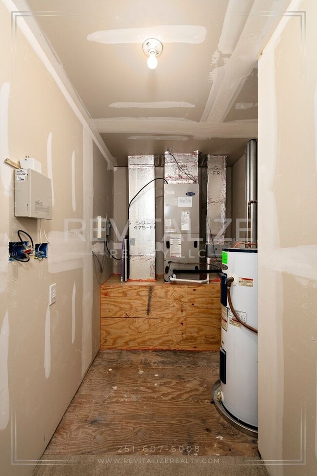 Building Photo - 3 Bed 3 Bath Townhome in West Mobile