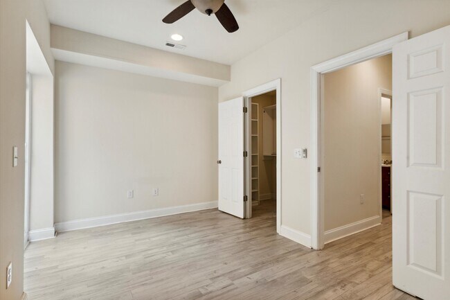 Building Photo - 1714 Fontain St