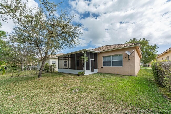 Building Photo - 5717 Spanish River Rd