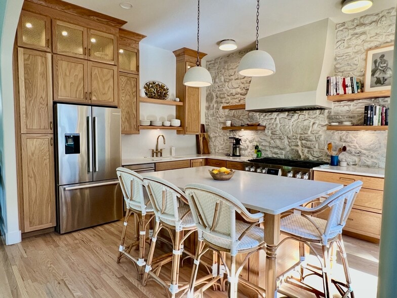 Kitchen - 347 Ormond St SE