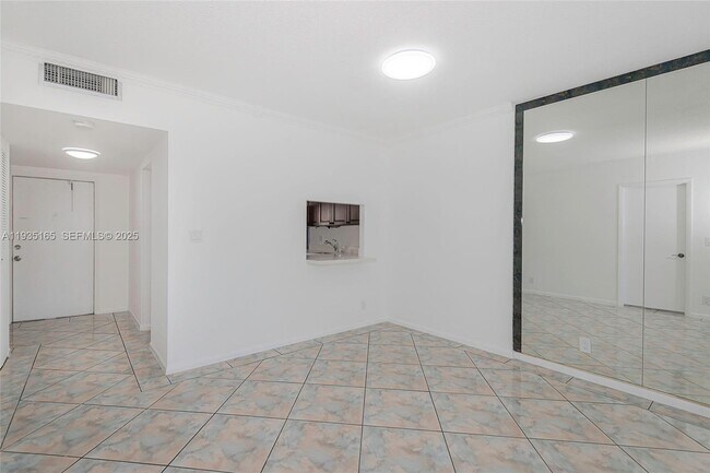 Building Photo - 3181 S Ocean Dr