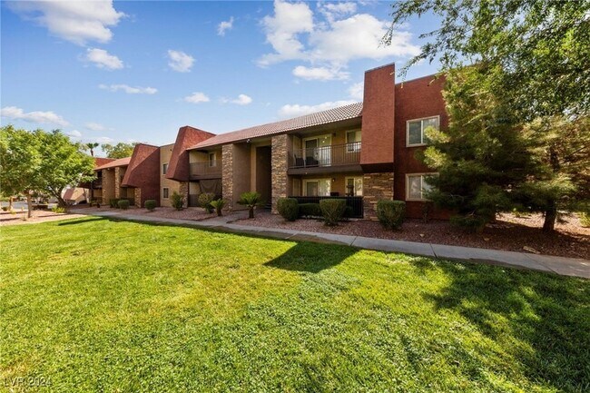 Building Photo - 4921 Indian River Dr