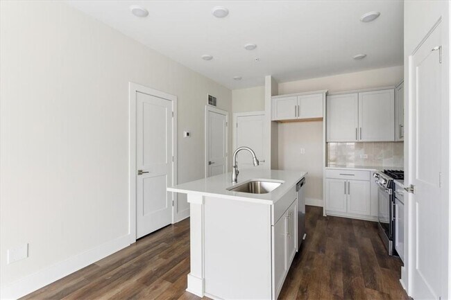 Building Photo - 742 Urban Grange Way