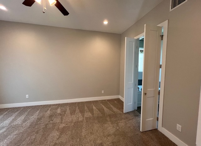 Building Photo - 710 Vassar Ct
