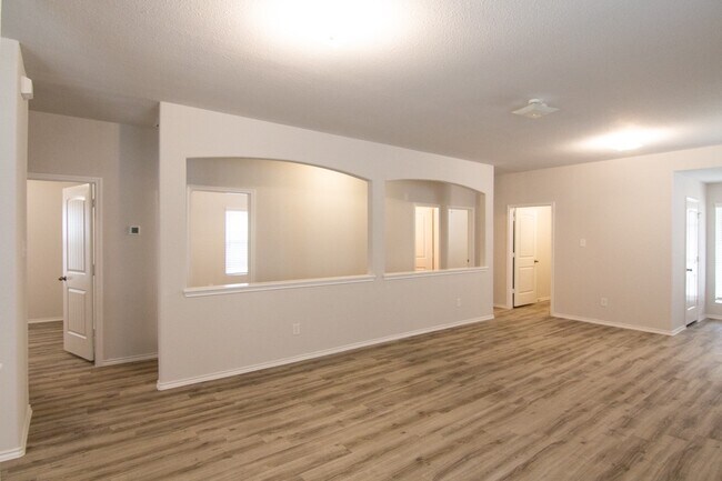 Building Photo - 6303 Austinville Dr