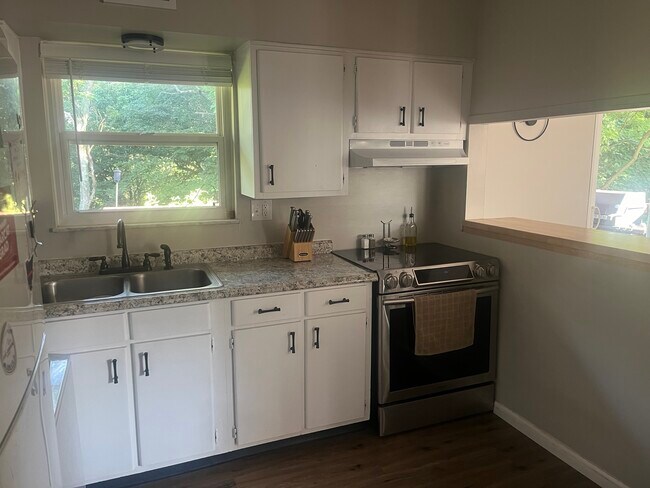 Building Photo - 816 Tokay Ln