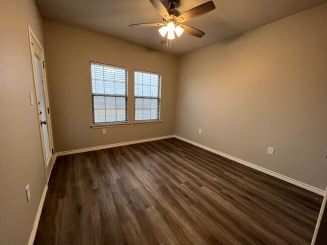 Building Photo - 2834 Melissa Ln