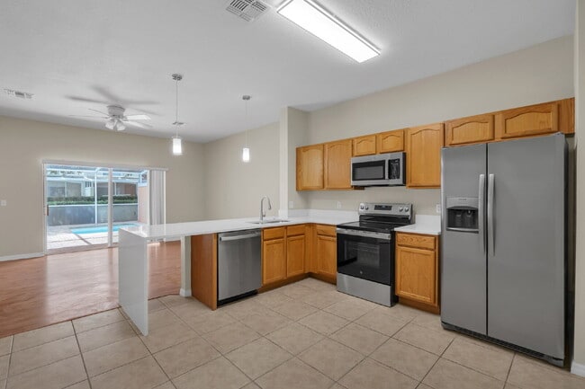 Building Photo - 3-Bedroom Townhome with Private Pool | Mas...