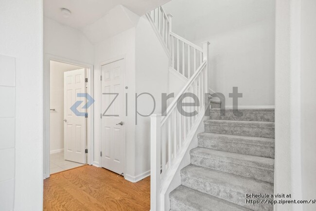 Building Photo - 812 Joree Ln