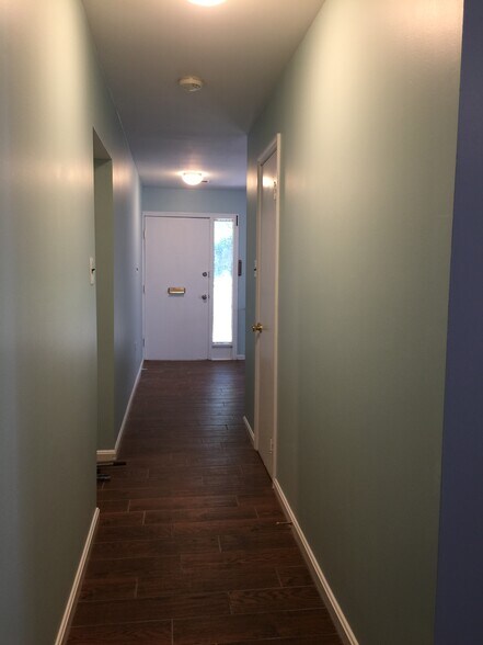 Entry Hallway Coat loset - 3766 Persimmon Cir