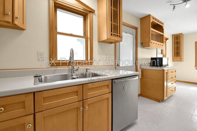 Building Photo - 227 Haldy Ave