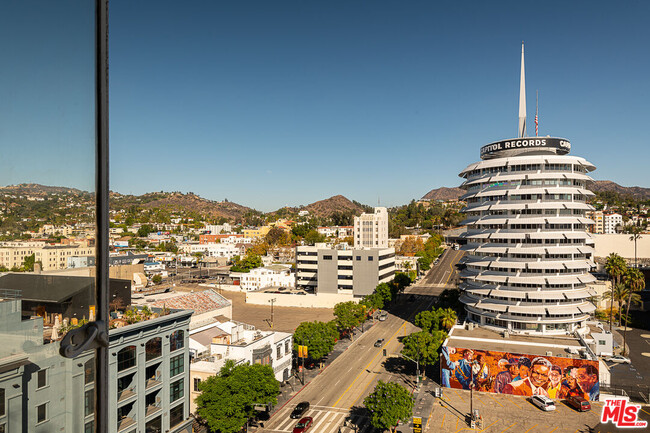 Building Photo - 6253 Hollywood Blvd