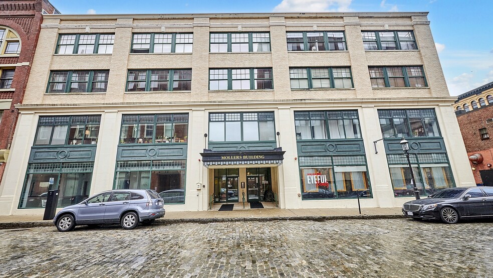 Building Photo - 33 Middle St