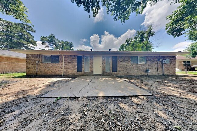 Building Photo - 29118 Raestone St