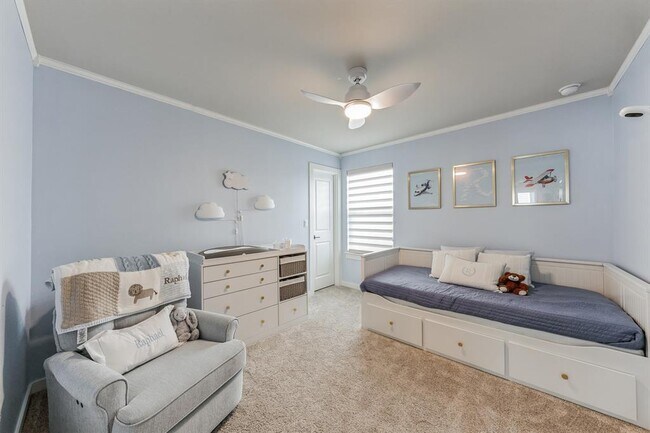 Building Photo - 9800 Evening Canopy Dr