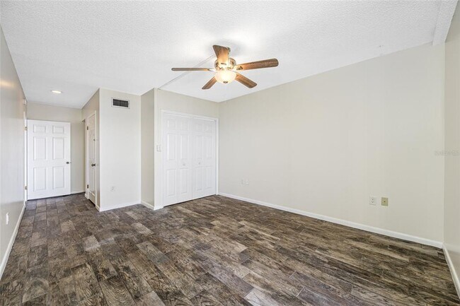 Building Photo - 828 Bahia Del Sol Dr
