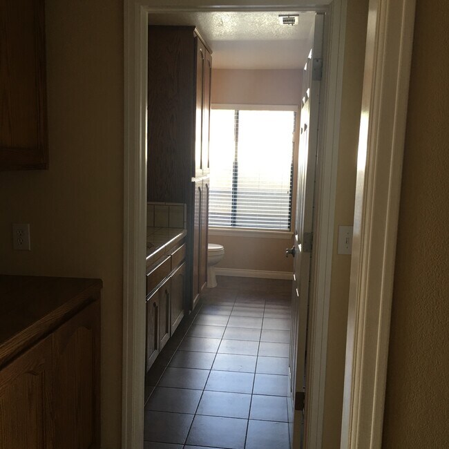 Building Photo - 14087 Driftwood Dr