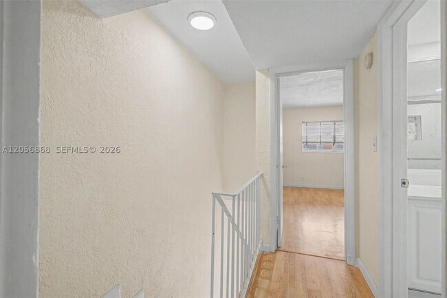 Building Photo - 6709 N Kendall Dr
