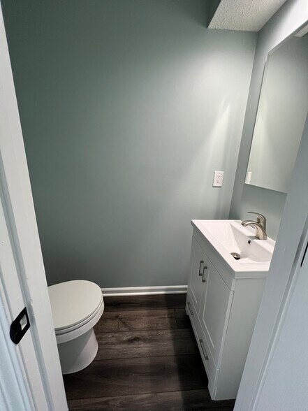 Half bathroom - 14103 W 88th Terrace