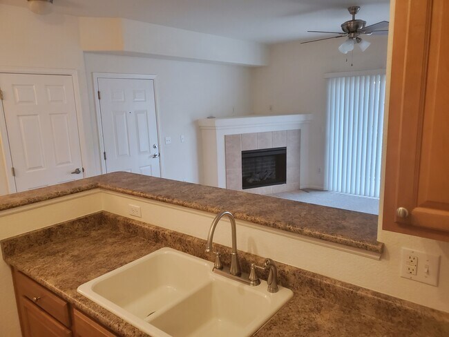 Building Photo - 15700 E Jamison Dr