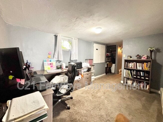 Building Photo - 217 N Lincoln Ave