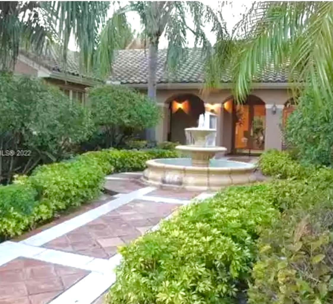 Building Photo - 12118 Saint Andrews Pl