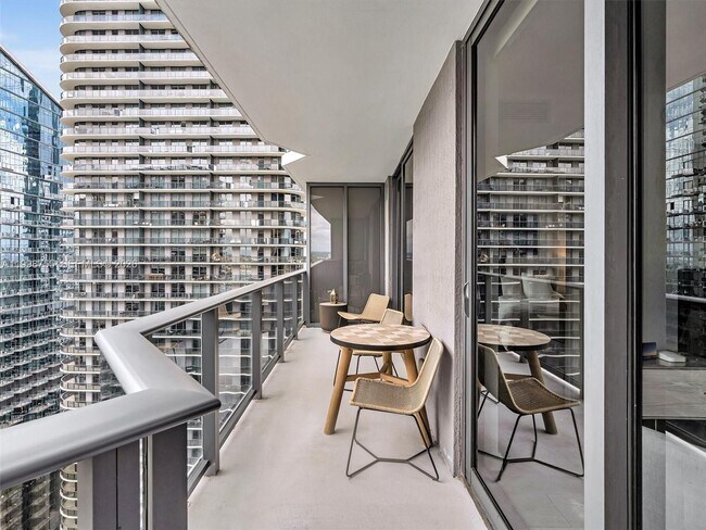 Building Photo - 45 SW 9th St