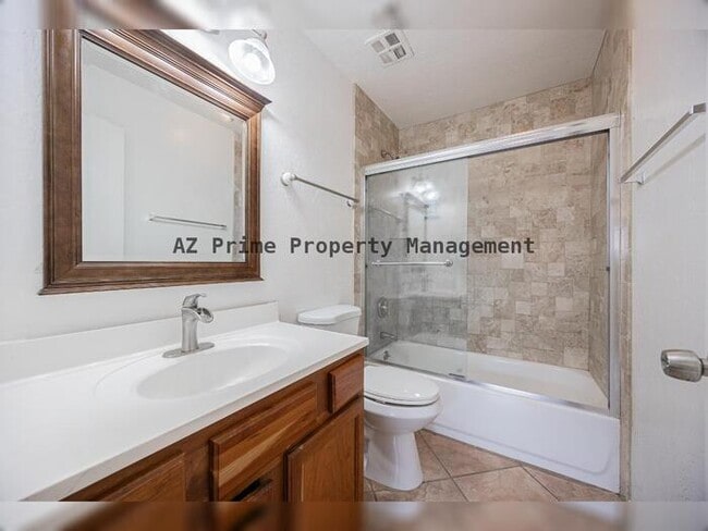 Building Photo - 922 S Acapulco Ln