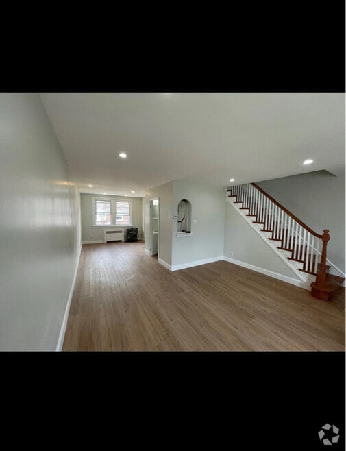 Building Photo - 6604 Souder St