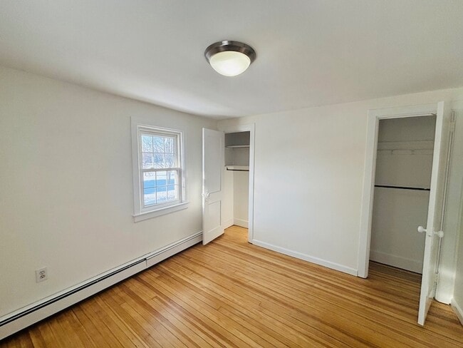 Building Photo - 154 Hegemans Ln